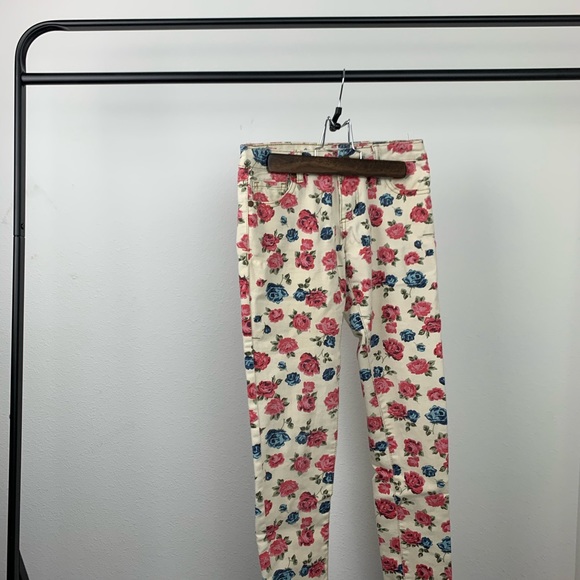 Forever21 Floral Denim Jeans Off White Red Blue 24 - Picture 2 of 9